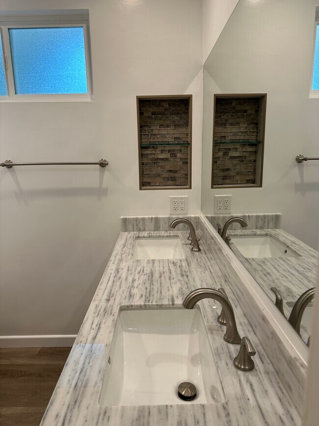 Master Bathroom - 1424 Monterey Rd