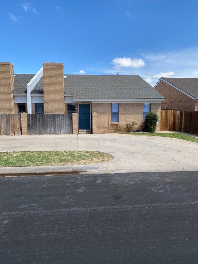 Building Photo - 4528 Lanham St