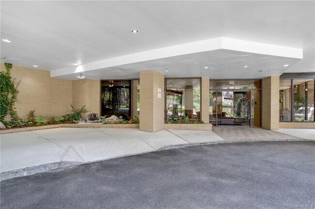Building Photo - 25 Rockledge Ave