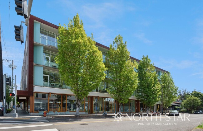 Building Photo - One of a Kind Clinton Condominium