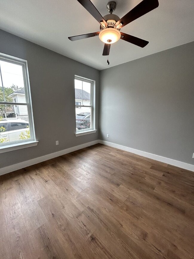 Building Photo - *MOVE IN SPECIAL 1/2 security deposit and waiving $175 Admin Fee!* New Build 3 Beds | 3.5 Baths |...