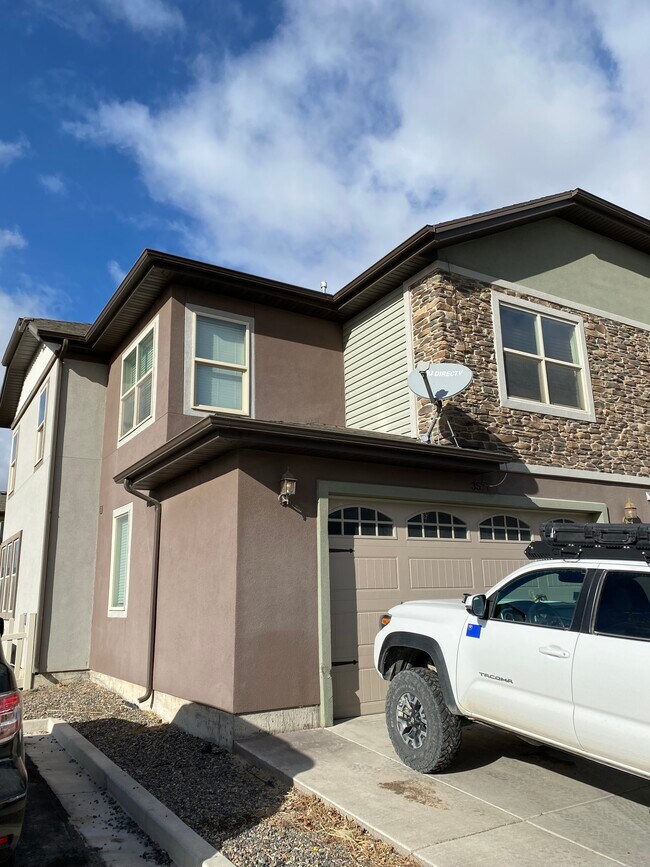 3571 Autumn Colors Dr, Elko, NV 89801 Townhome Rentals in Elko NV