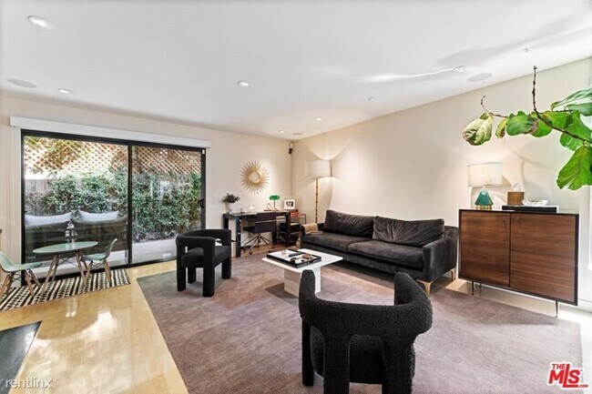 Building Photo - 2 br, 2 bath Condo - 880 Hilldale Ave Apt 10