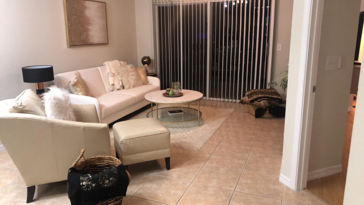 Foto principal - 8754 River Homes Ln