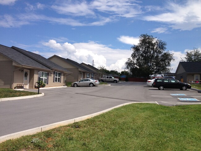 Building Photo - 1312 Patrick Dr