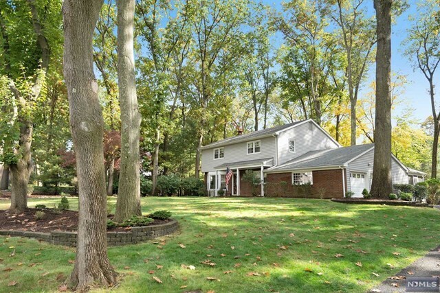 Building Photo - 595 Colonial Rd