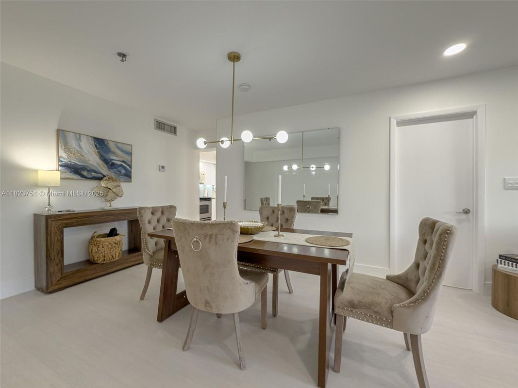 Foto principal - 250 181 Drive, 303