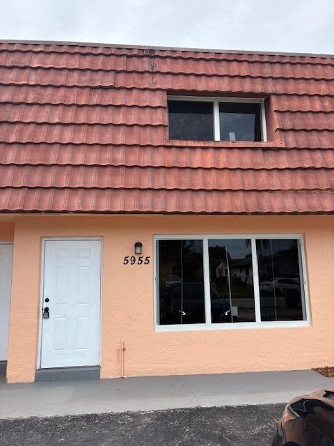 Primary Photo - 5955 NW 20th St