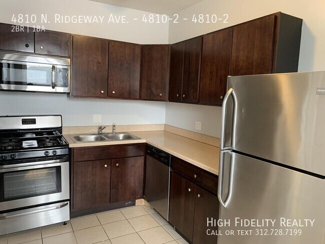 Foto del edificio - 4810 N Ridgeway Ave