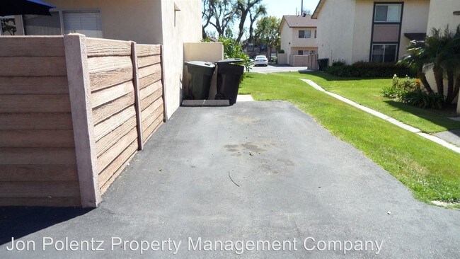 Foto del edificio - 1717 N Rainwood Cir