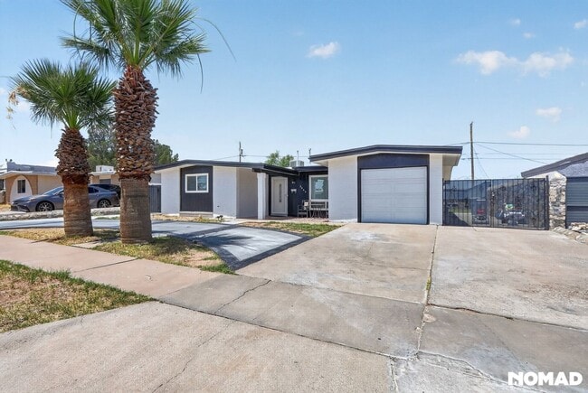 Building Photo - 2045 Solano Dr
