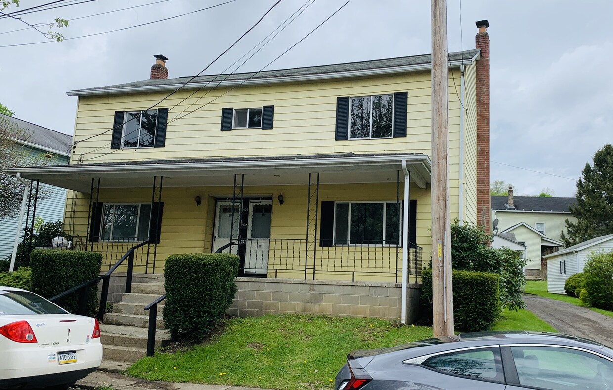 19 St, Greenville, PA 16125 Townhome Rentals in Greenville PA