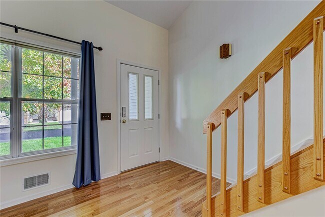 Foto del edificio - 1285 Courtney Dr