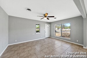 Foto del edificio - 308 E Cheryl Dr