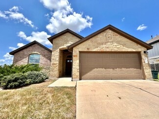 Building Photo - 5846 Heron Dr