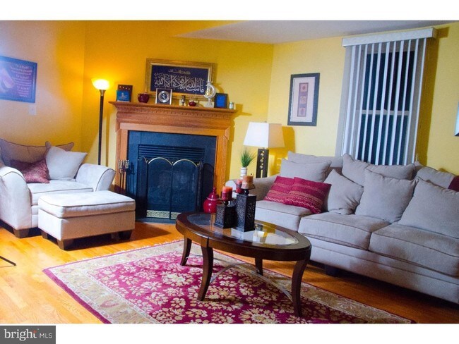 Foto del edificio - 1000 Hazelwood Dr
