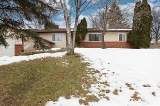 Building Photo - 1305 S Thompson Dr