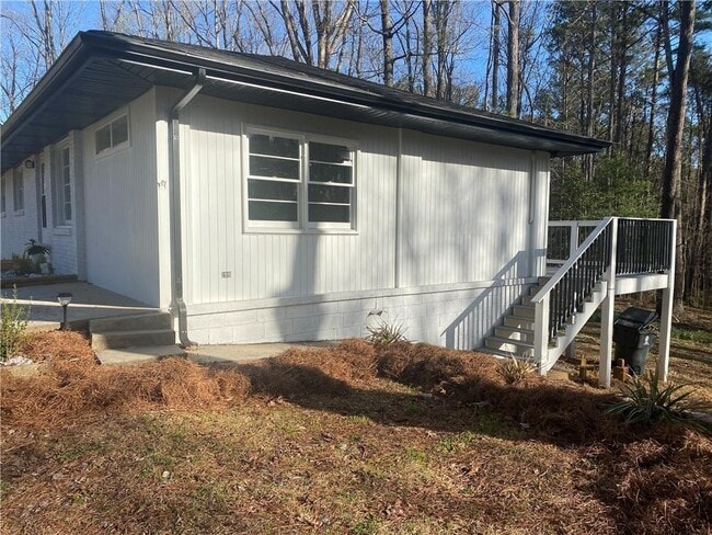 Building Photo - 4030 Stonewall Tell Rd