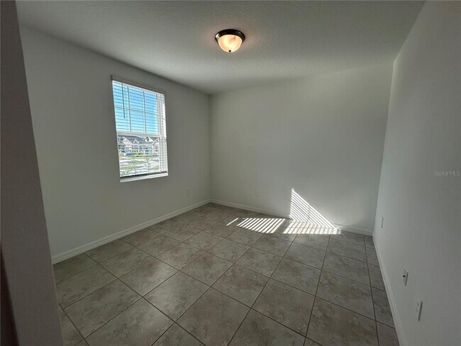 Foto del edificio - 800 Griffon Ave