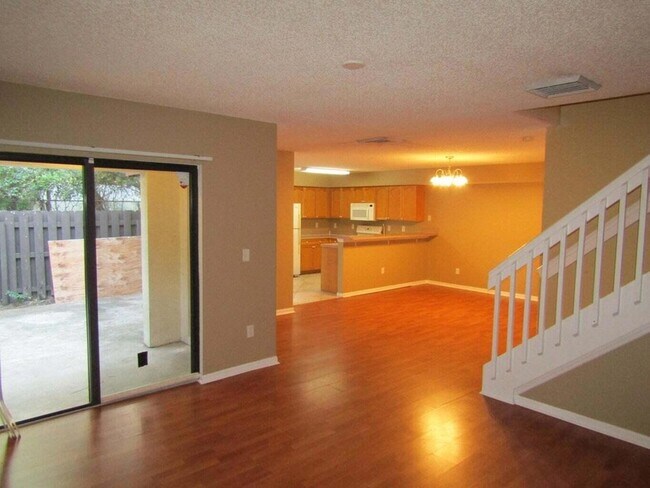 Foto del edificio - 2212 White Pine Cir