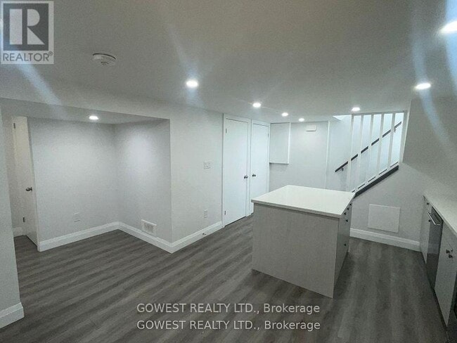 Building Photo - 135 W 27th St