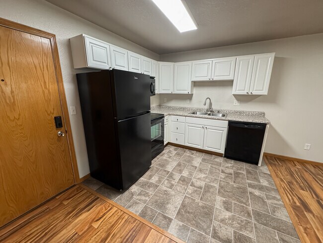 Building Photo - Theater Apartments Beulah