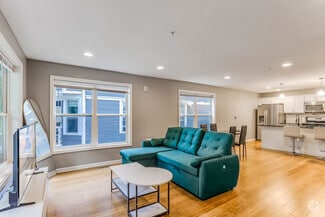 Building Photo - 2424 Lyndale Ave S