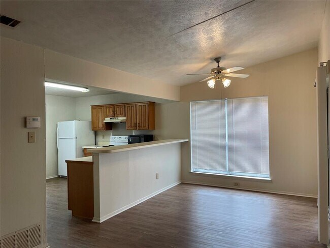 Building Photo - 1462 Brook Meadow Cir