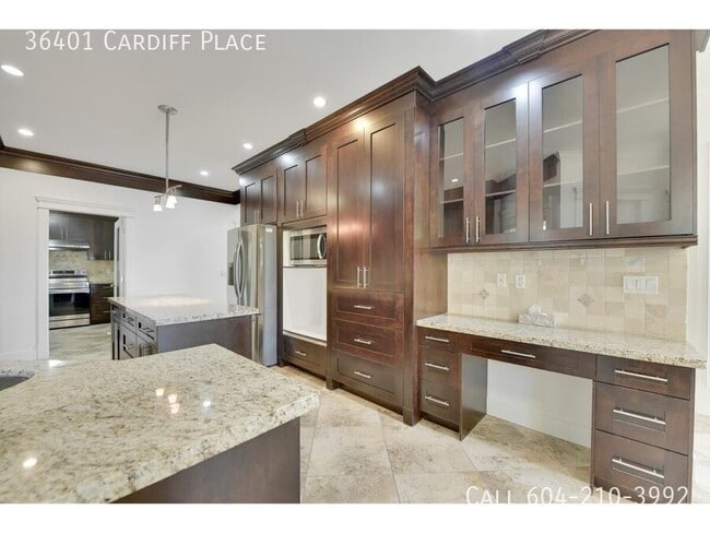 Building Photo - Spacious Home In Whatcom Area