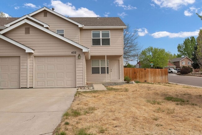 Building Photo - 430-432 Sundance Cir N