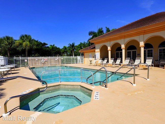 Building Photo - 15361 Bellamar Cir