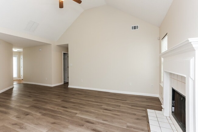 Building Photo - 402 Lafayette St