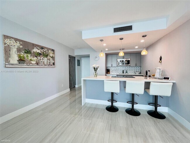 Foto del edificio - 2 br, 2 bath Condo - 20515 E Country Club ...