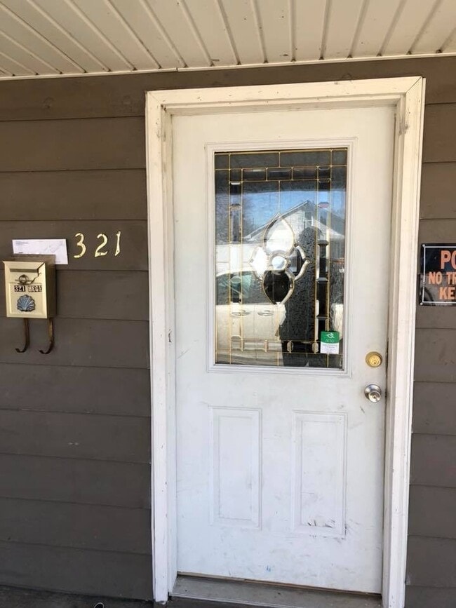 Foto del edificio - 321 Hege Ave