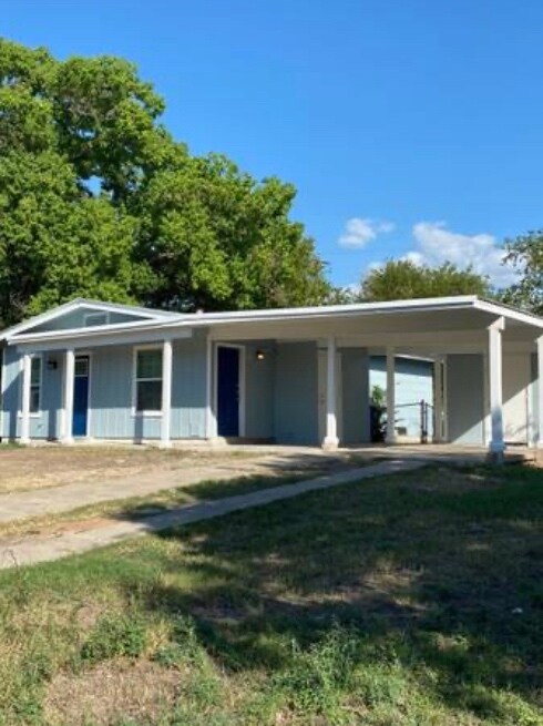 Building Photo - 146 Flair Dr