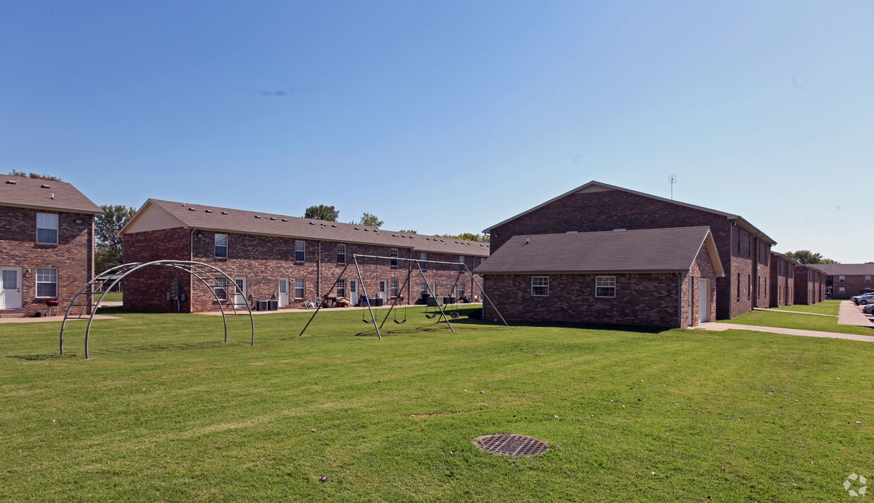 Building Photo - Stateline Apartments