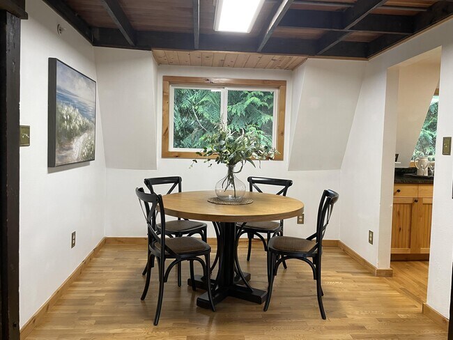 Foto del edificio - 7402 337th Pl SE