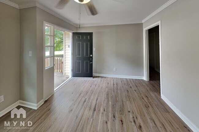 Building Photo - 6345 Oakview Ln