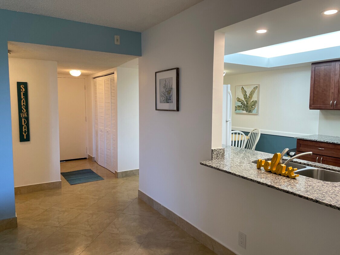 2455 Lindell Blvd, Delray Beach, FL 33444 Condo for Rent in Delray