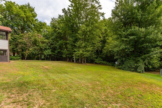 Building Photo - 80 Lancaster Dr