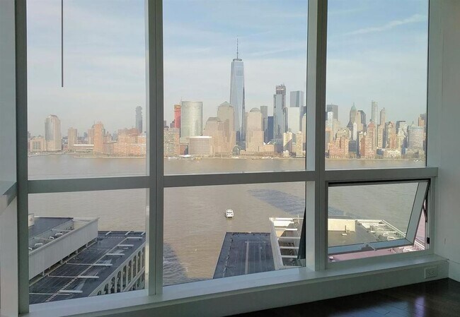 Foto del edificio - 77 Hudson St