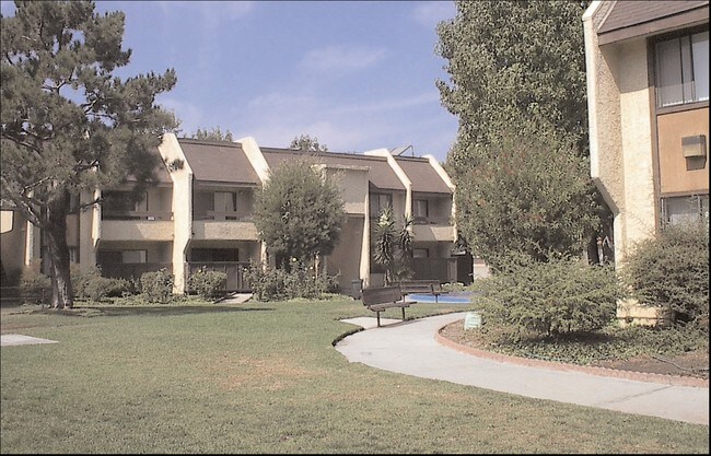 Foto del edificio - Rolland Curtis Gardens Apartments
