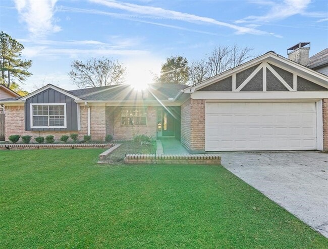 Building Photo - 17311 Seven Pines Dr