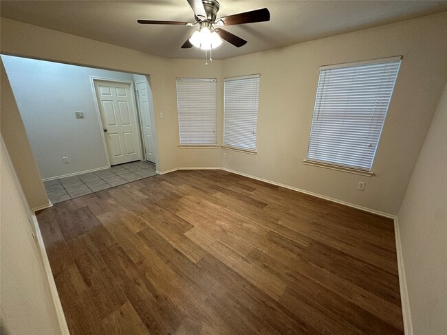 Building Photo - 10427 Hamlet Vale Ct