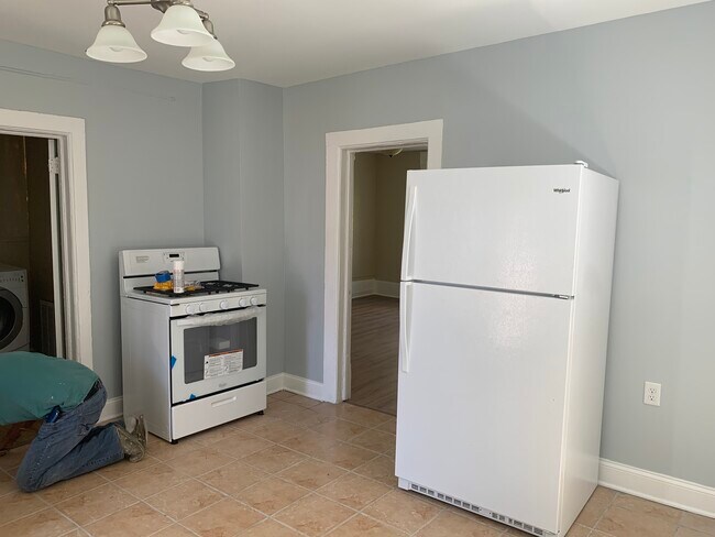 Kitchen - 2405 S 16th St