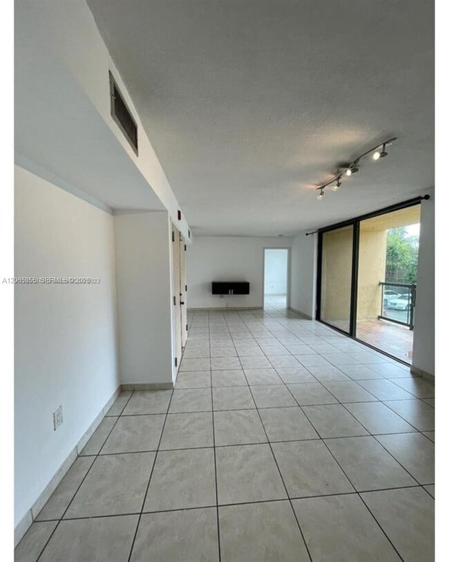 Foto del edificio - 11750 SW 18th St