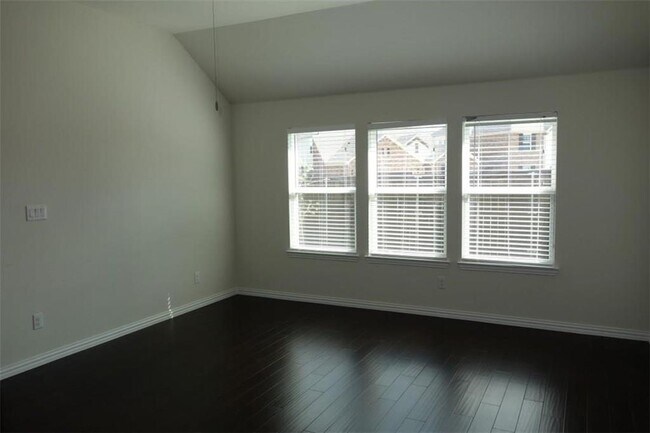 Foto del edificio - 6623 Rutledge Rd