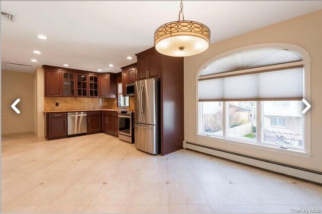 Foto del edificio - 171 Roslyn Rd