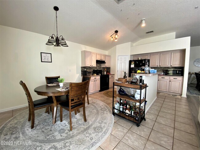 Foto del edificio - 1695 Covington Ln