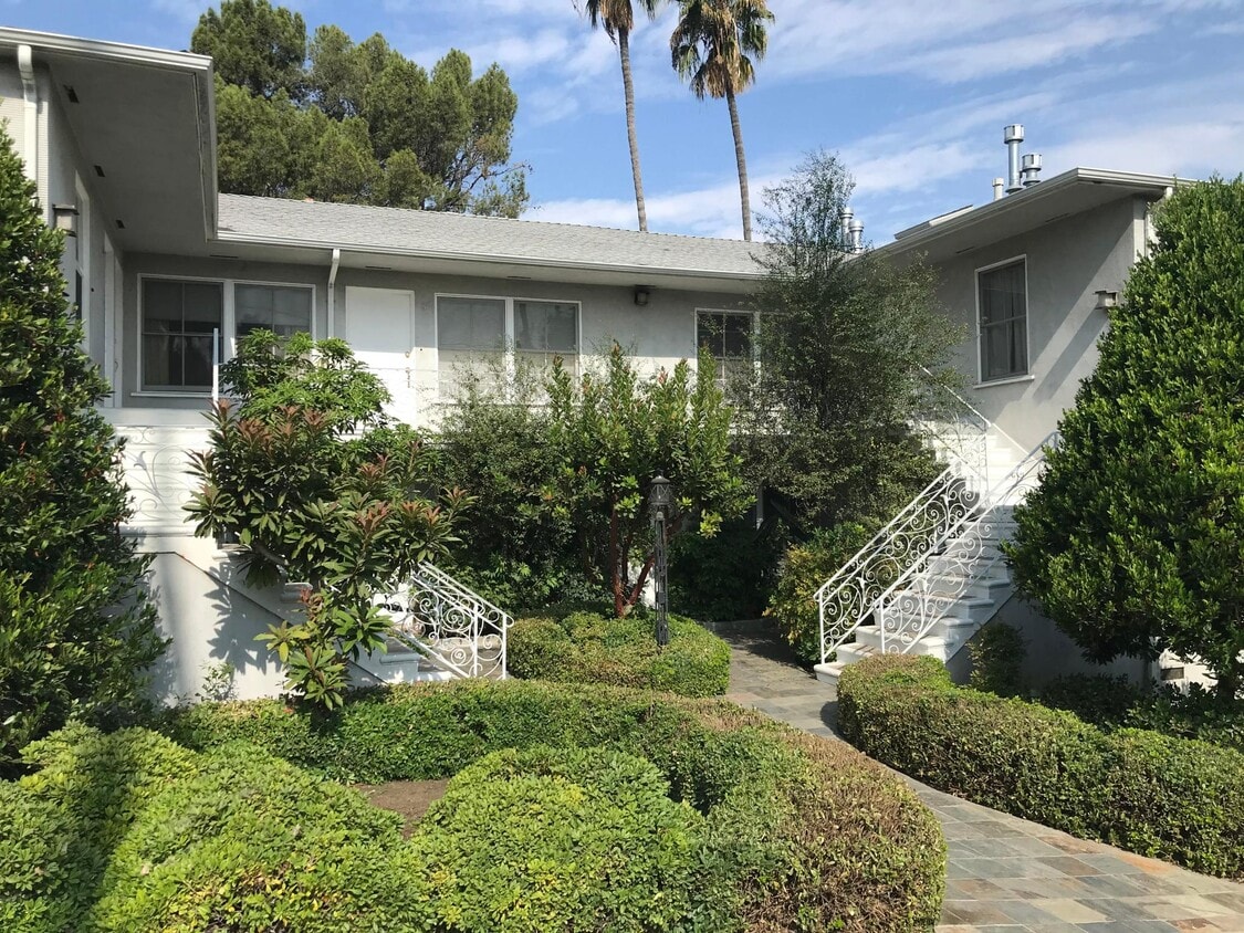 Primary Photo - 1343 Maltman Ave